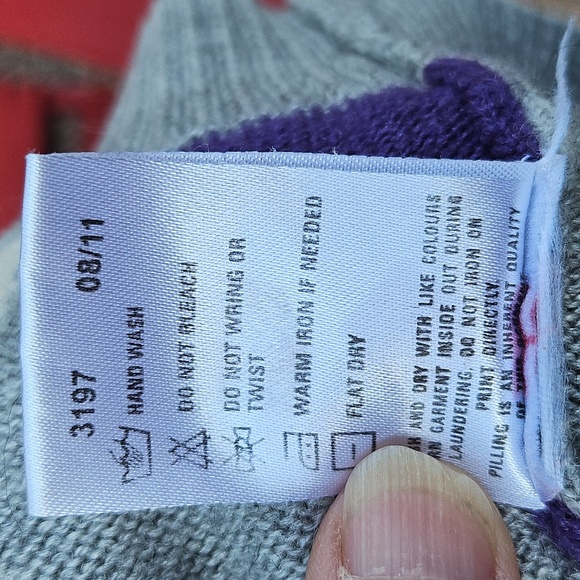 Vintage LEVIS PCL03 Label Mens Argyle Sweater Purple Grey Acrylic Wool Knit Sm - Picture 8 of 8